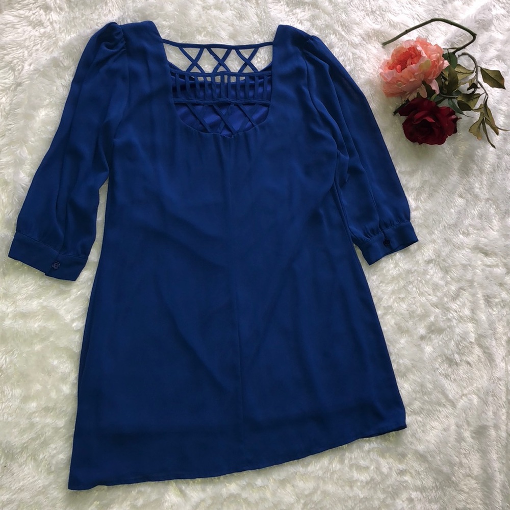Dress - Picture 2 of 3
